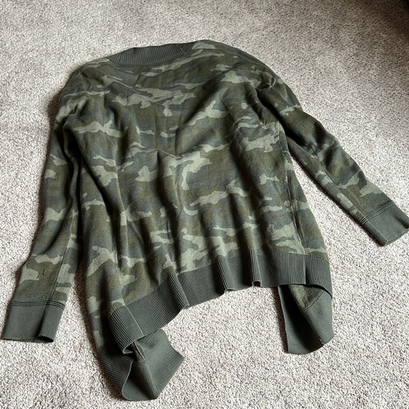 Women’s Camo Cardigam - S - Picture 6 of 6